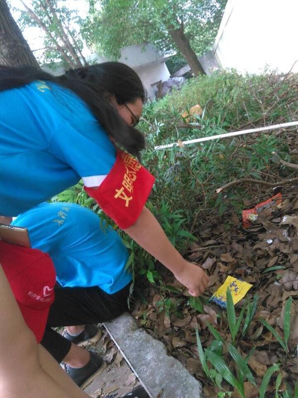 为学院体育节认真服务 为学院体育节认真服务
