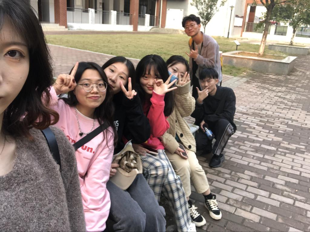 1F63C
