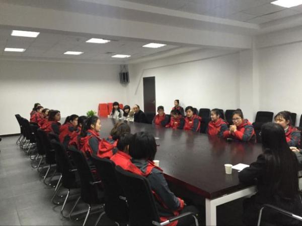 辅导员与实习学生交流 辅导员与实习学生交流